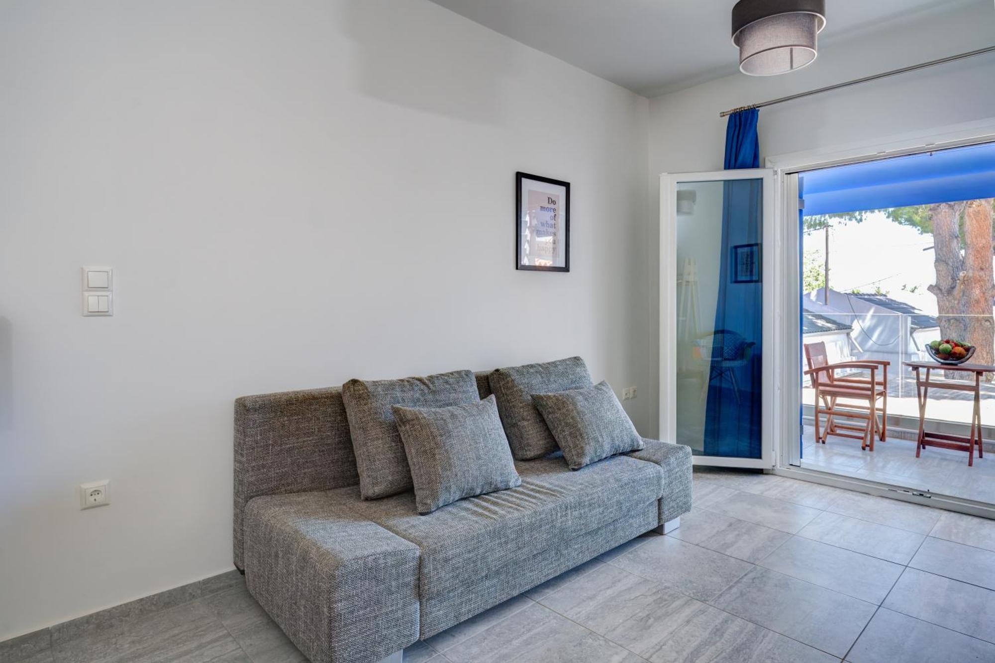 Molos Beachfront Apartments In ดิอาคอปโต ภายนอก รูปภาพ
