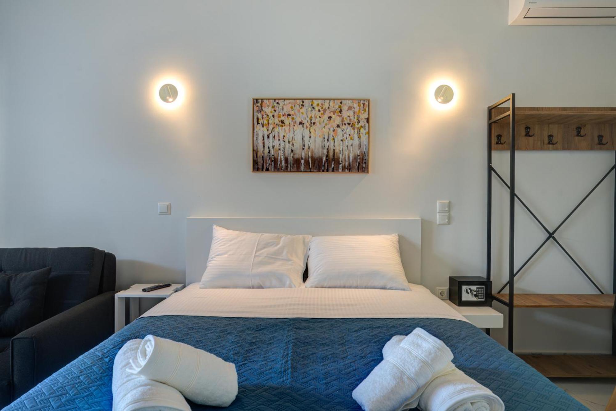 Molos Beachfront Apartments In ดิอาคอปโต ภายนอก รูปภาพ